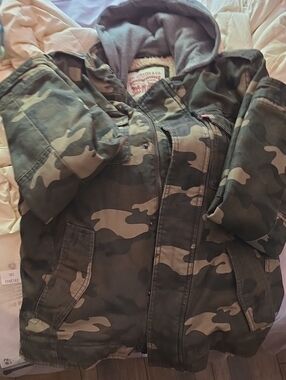 Levi's Kids Camo Hooded Puffer Jacket - Green & Tan